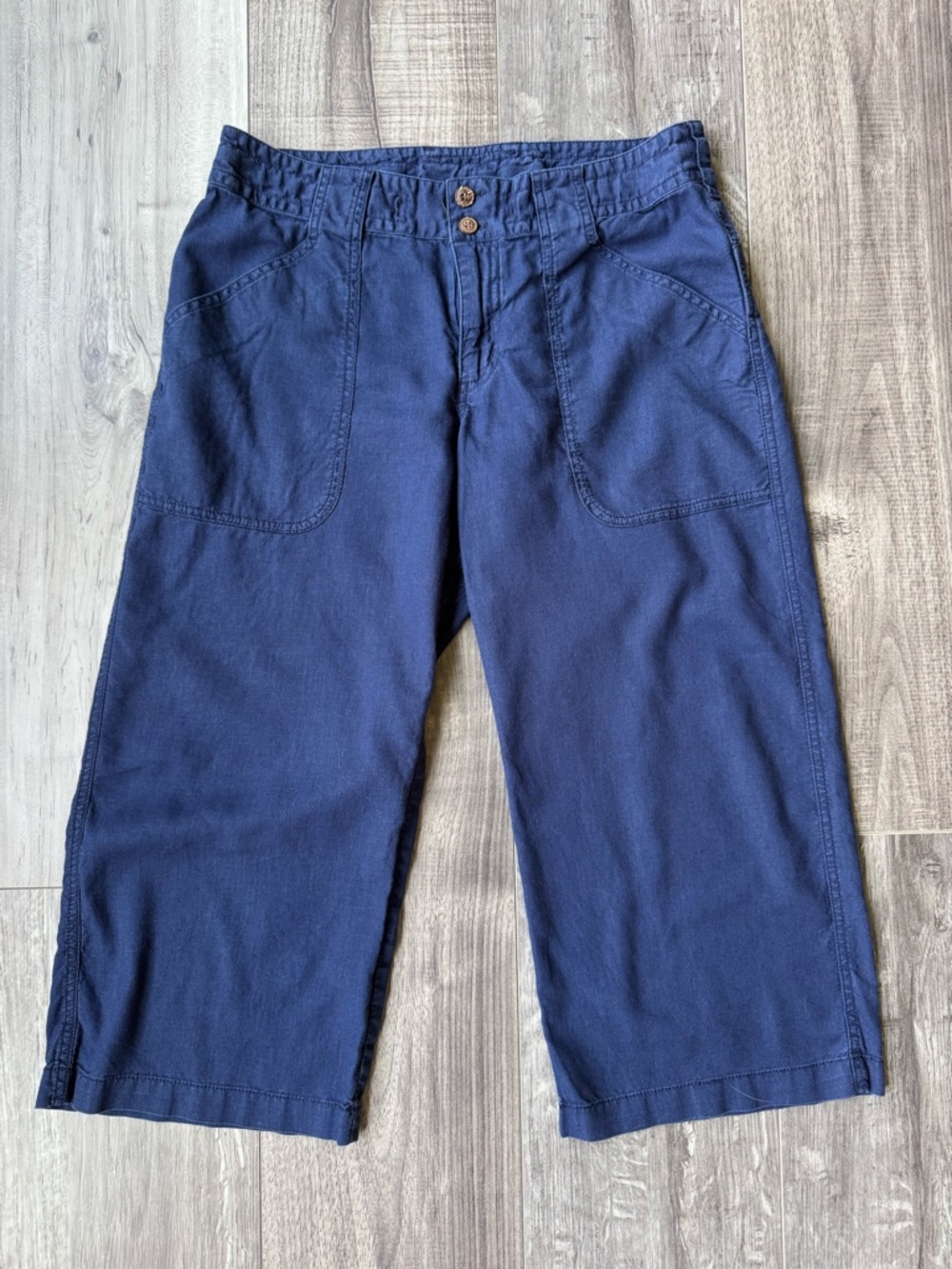 Patagonia- Navy Crop Wide-Leg Pants; size 6